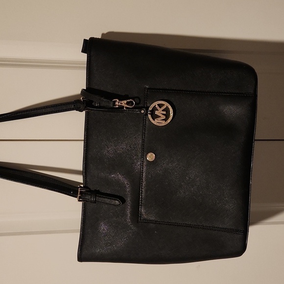 Black Michael Kors purse - Picture 1 of 5